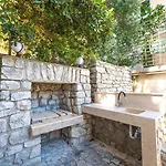 Hana Croatia فيلة مالي لوشينغْ