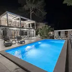 Hana Croatia فيلة *