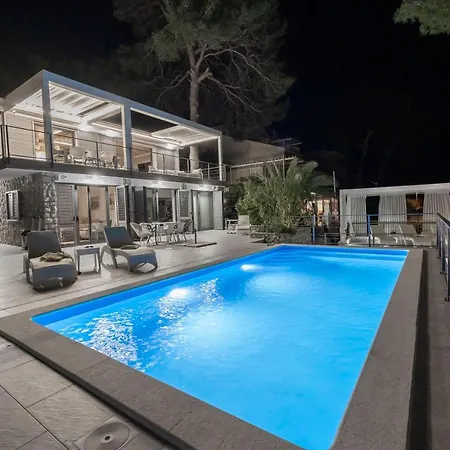Hana Croatia Villa *